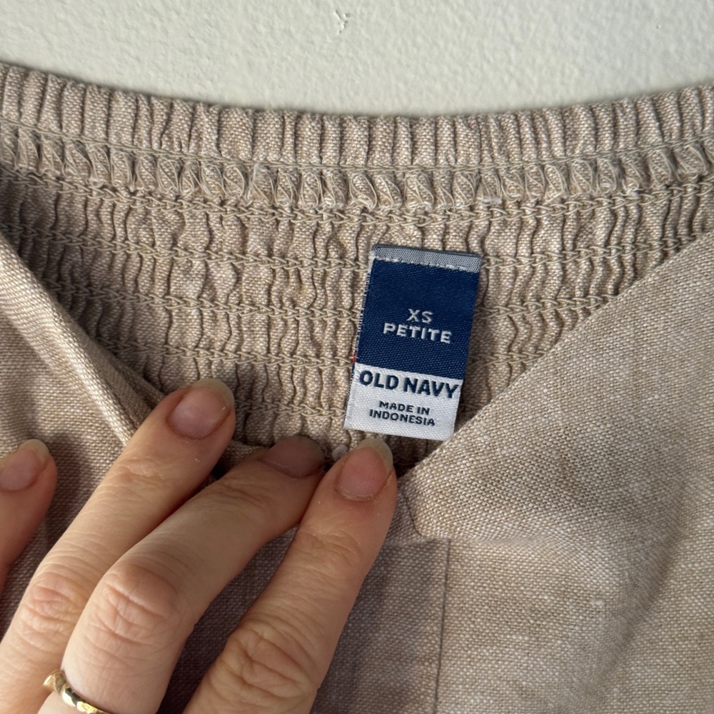 Old Navy Light Brown Sleeveless Top - Picture 3 of 5